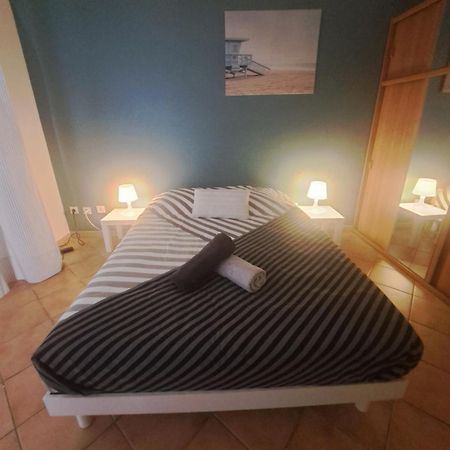 T2 Proche Du Port, Zone Pietonne Apartment ตูลง ภายนอก รูปภาพ